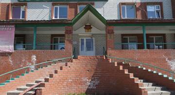Фото номера Стандартный трехместный номер Гостиница Юбилейная г. Тарко-Сале 2